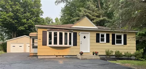 806 Hard Rd, Webster, NY 14580