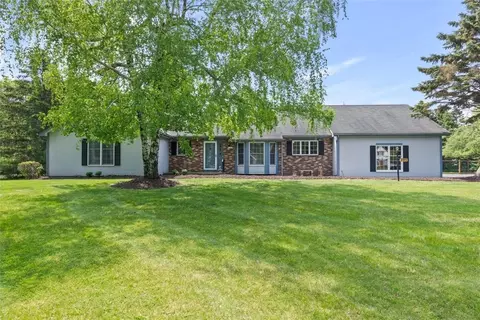 295 Maidstone Dr, Webster, NY 14580