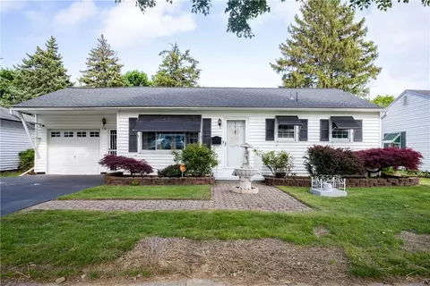 518 Newbury St, Rochester, NY 14615