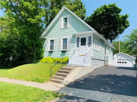 218 Middlesex Rd, Rochester, NY 14610