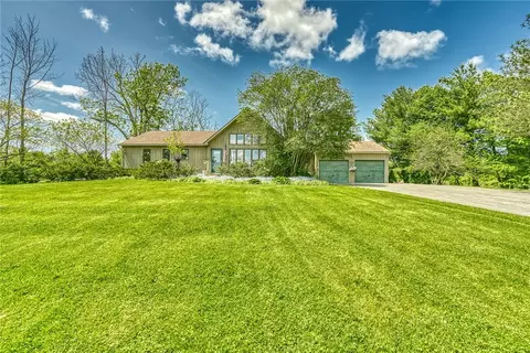 3093 Parker Rd, Marion, NY 14505
