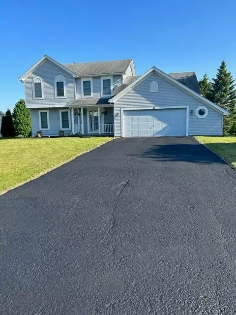 40 Cassandra Cir, Chili, NY 14428