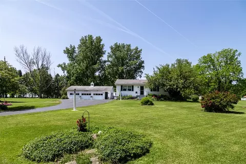18 Temple Hill Acres, Geneseo, NY 14454