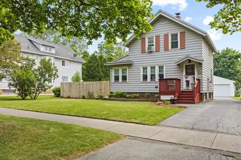 598 Genesee Park Blvd, Rochester, NY 14619