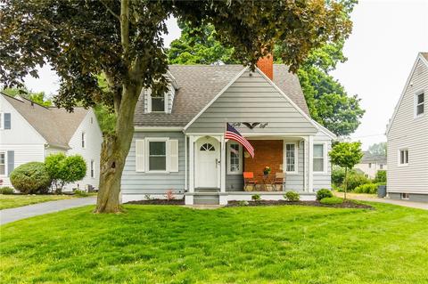 48 Hedgegarth Dr, Irondequoit, NY 14617