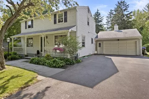 522 Glenview Ct, Webster, NY 14580