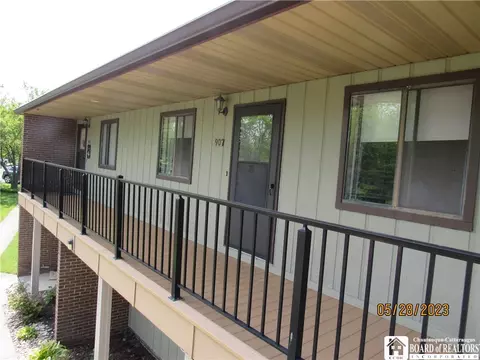 907 Edgewater Dr, Westfield, NY 14787