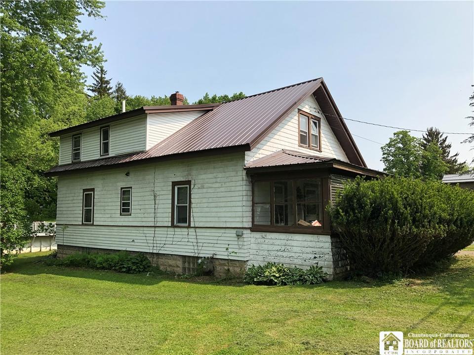 25 Seneca St, Gowanda, NY 14070 28 Photos MLS R1474504 Movoto