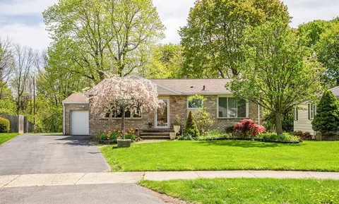 16 Culverton Dr, Irondequoit, NY 14609