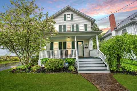 9 Lathrop Ave, Le Roy, NY 14482