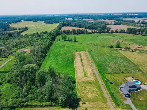 4874 S Manning Rd S, Clarendon, NY 14429