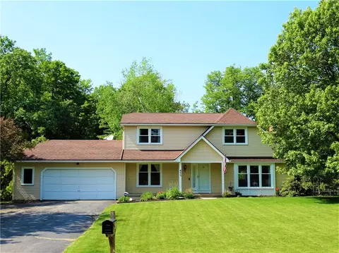 473 Sherborne Rd, Webster, NY 14580