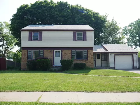 178 Fetzner Rd, Greece, NY 14626