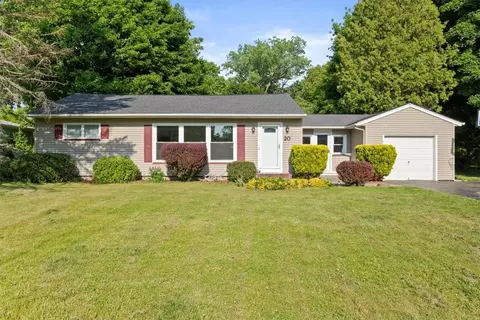 20 Woody Ln, Rochester, NY 14625