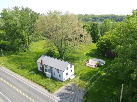1640 Tyre Rd, Galen, NY 14433