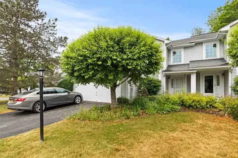 27 Cedarview, Perinton, NY 14450
