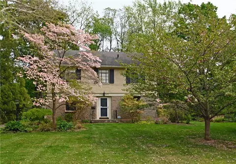 136 Commonwealth Rd, Rochester, NY 14618