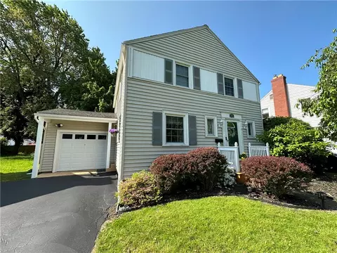 175 Montclair Dr, Irondequoit, NY 14617