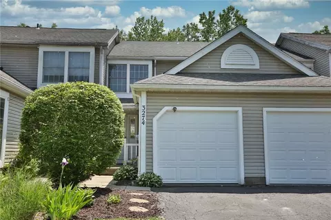 3274 Pintail Vw, Walworth, NY 14568