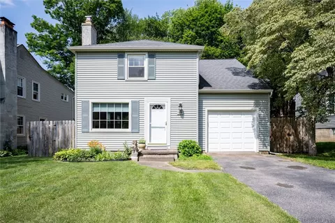 99 Dale Rd, Rochester, NY 14625
