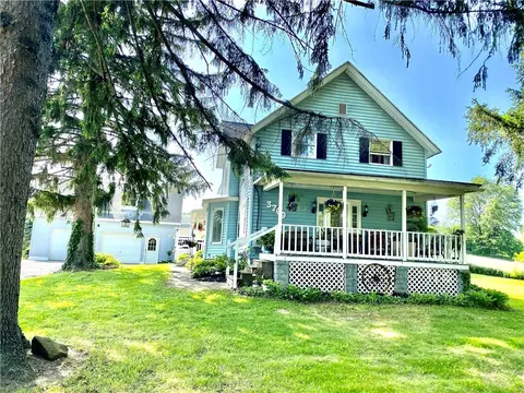 3769 Reeves Rd, Marion, NY 14505