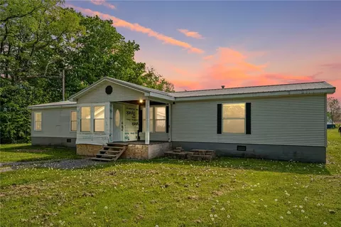1562 Lick St, Summerhill, NY 13118