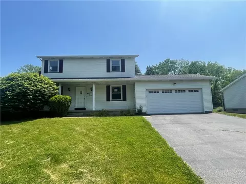 26 Davy Dr, Gates, NY 14624