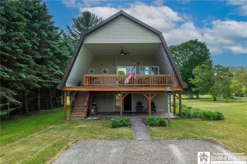 4926 Meadow Dr, Ellery, NY 14712