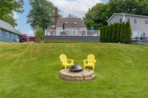 8253 Dogwood Rd, Huron, NY 14590