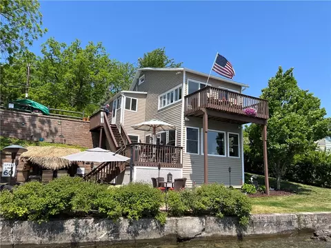 4927 E Bluff Dr, Jerusalem, NY 14527