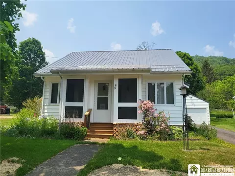 89 South St, New Albion, NY 14719