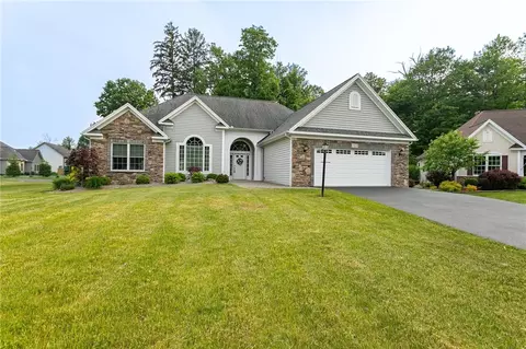 1373 Silverheel Run, Webster, NY 14580