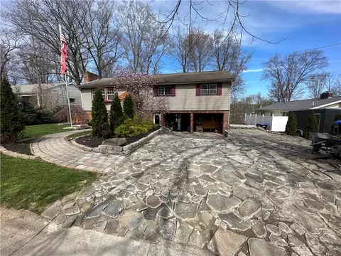 2453 Charleston Ave, Vestal, NY 13850
