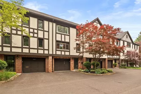2195 East Ave, Brighton, NY 14610