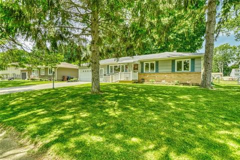 17 Le Manz Dr, Gates, NY 14606