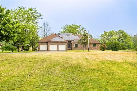 80 N Hamlin Rd, Hilton, NY 14468
