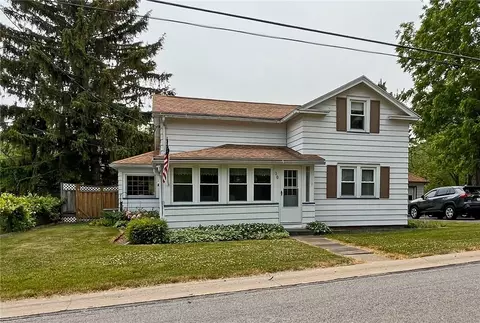 30 Briggs St, Richmond, NY 14471