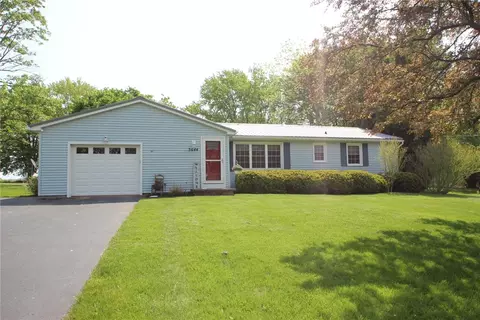 3644 Ontario Center Rd, Walworth, NY 14568