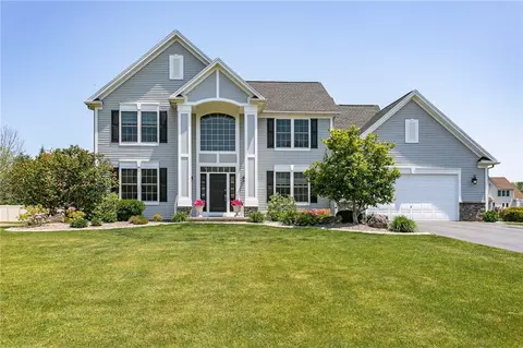 1258 Thistleberry Ln, Webster, NY 14580