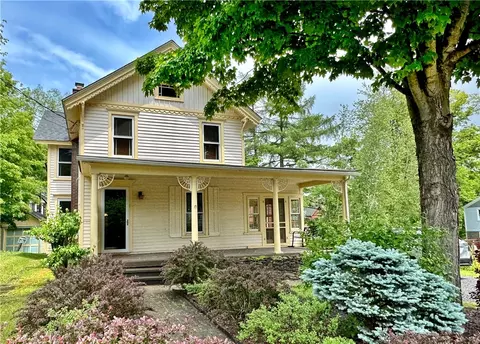 170 Walnut St, Middletown, NY 12455