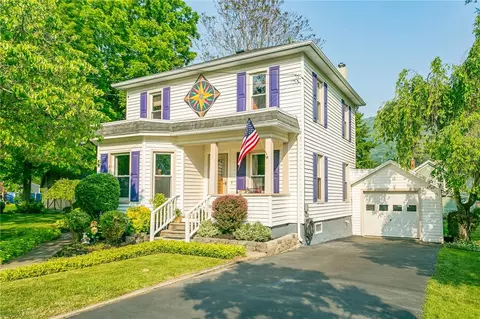 5 James St, Naples, NY 14512