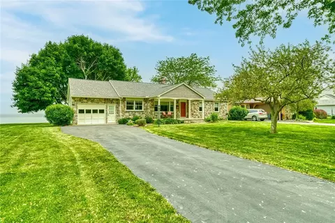 16571 Banner Beach Rd, Kendall, NY 14476