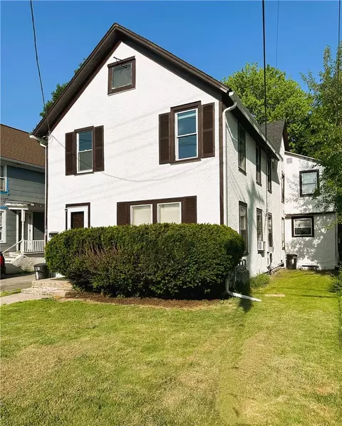108 Madison St, East Rochester, NY 14445