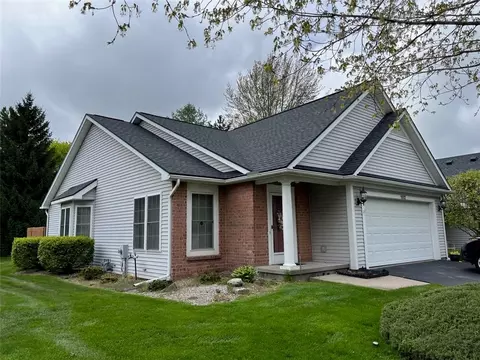 102 Amberwood Pl, Greece, NY 14626