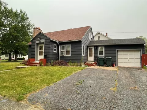 142 Parkwood Rd, Rochester, NY 14615