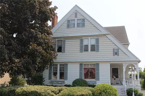 16 E Park St, Albion, NY 14411