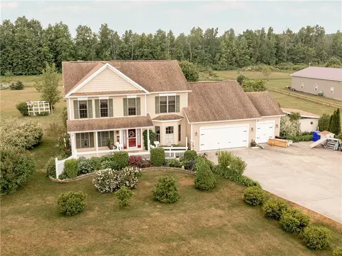 1023 Lawrence Rd, Hilton, NY 14468