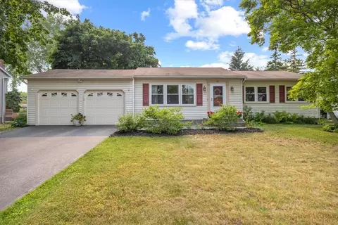 21 Sandhurst Dr, Irondequoit, NY 14617