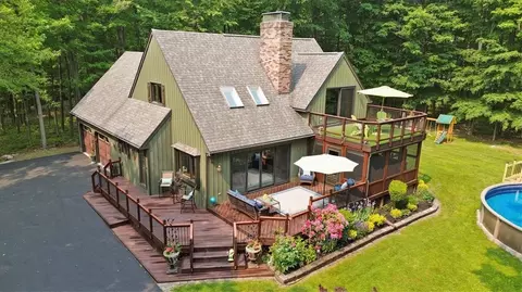 4749 S Holley Rd, Holley, NY 14470