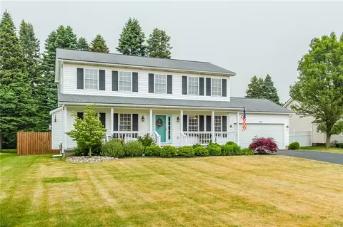 158 Daffodil Trl Trl, Greece, NY 14626